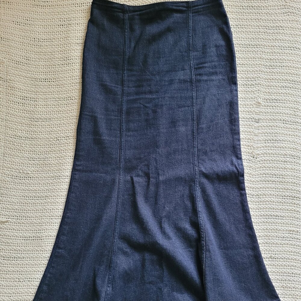 ZARA Midi Skirt with Mermaid Seam